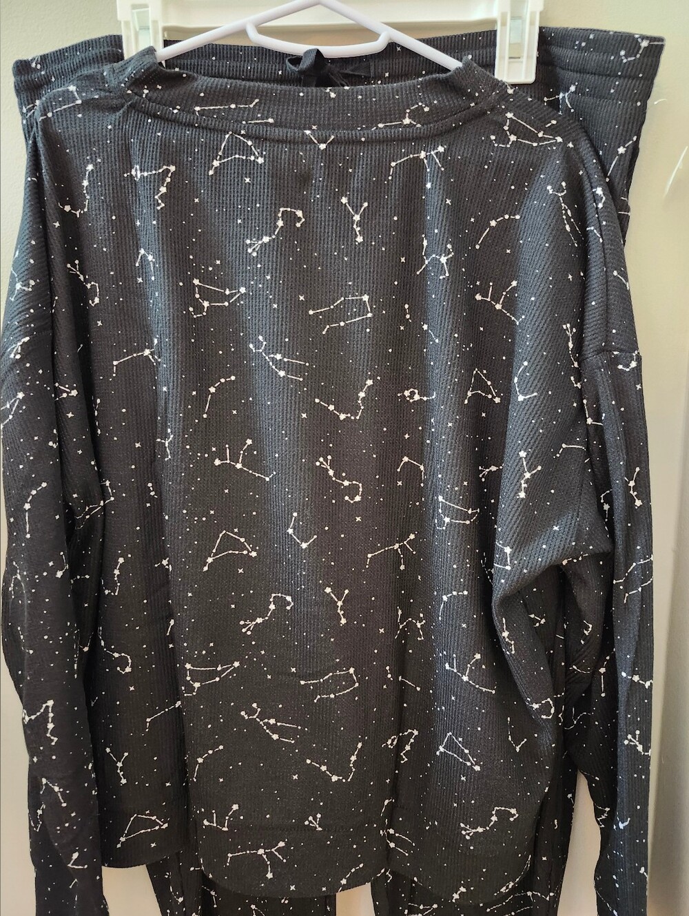 NWT Constellation Print Kids Pajama Set - Black - Picture 5 of 7